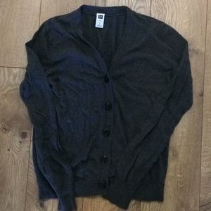 GAP sweater